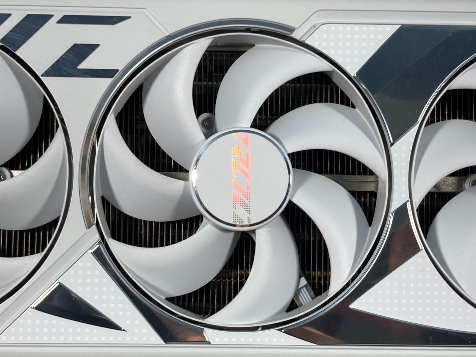 BH 2+1 할인 혜택 ASUS ROG Strix RT - Rtx 4090 24Gb Graphics Card 리뷰 및 가격